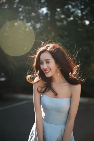 王梓薇优雅性感写真图片_3