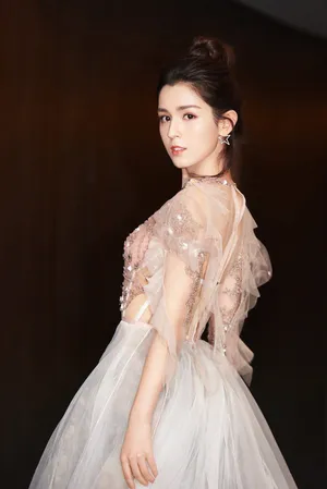 哈妮克孜白色纱裙性感写真图片_7