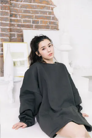 哈妮克孜清新甜美写真图片_2
