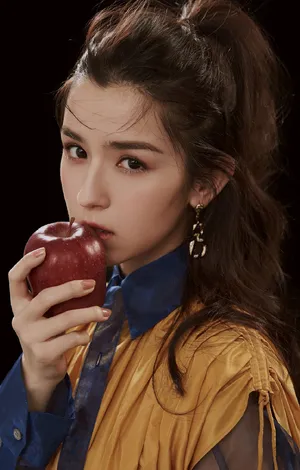 哈妮克孜甜美时尚写真图片_5
