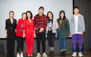 刘琳优雅气质活动照图片