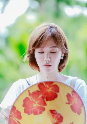 姜妍《野生厨房》甜美剧照图片_1