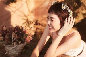 姜妍优雅唯美婚纱写真图片_2