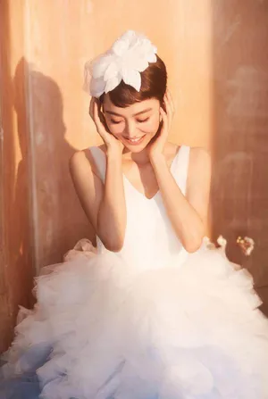 姜妍优雅唯美婚纱写真图片_6
