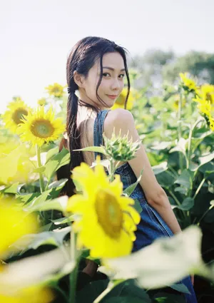 邱诗媛清新甜美写真_3