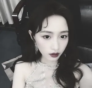 黄婷婷清新唯美自拍图片_2