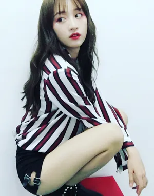 SNH48黄婷婷清新灵动写真图片_4