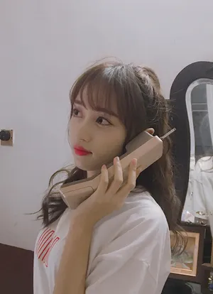 SNH48黄婷婷白色T恤清新图片_3