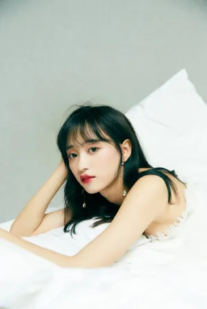SNH48黄婷婷性感动人写真图片