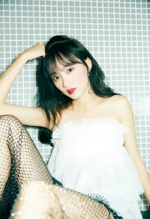 SNH48黄婷婷性感动人写真图片_2