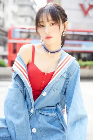 SNH48黄婷婷性感动人写真图片_6