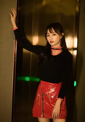 SNH48黄婷婷性感靓丽写真图片_1
