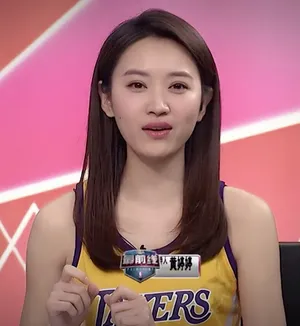 中央电视台主持人黄婷婷图片_8
