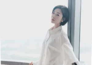 何美璇慵懒居家写真_3