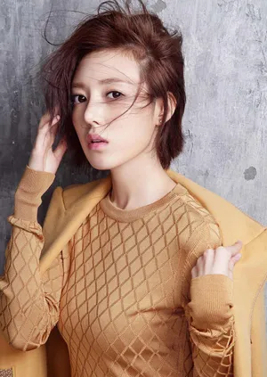 何美璇率性洒脱时尚写真图片_4
