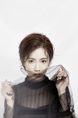 李春嫒时尚百变杂志写真大片_6