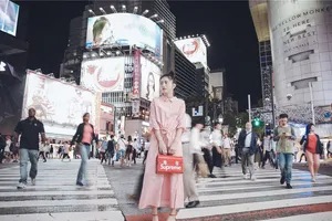 包文婧日系复古长裙街拍写真图片_4