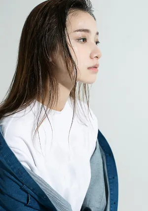 姜梓新性感图片_3
