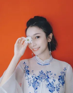 姜梓新性感图片_4