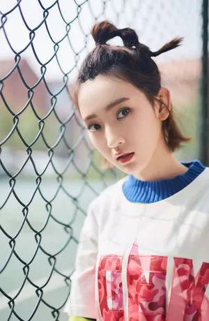 孙艺宁学院风时尚写真图片_7