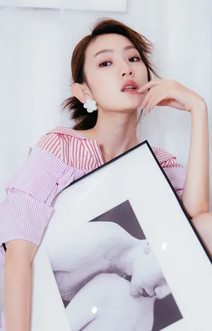 孙艺宁个性不羁时尚写真图片_2