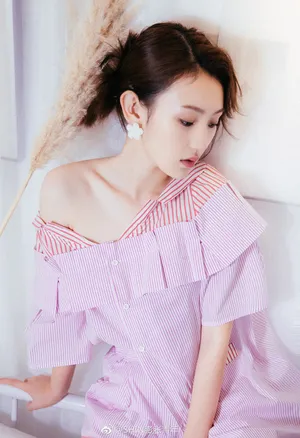 孙艺宁个性不羁时尚写真图片_8