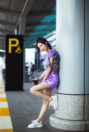 宣璐清新甜美机场照图片_3