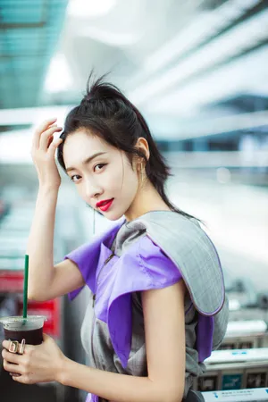 宣璐清新甜美机场照图片_6