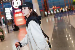 宣璐时尚率性机场照图片_3
