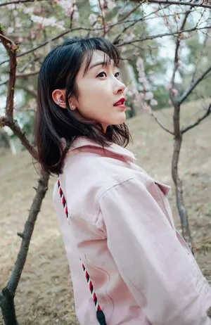 宣璐甜美粉嫩户外写真图片_2
