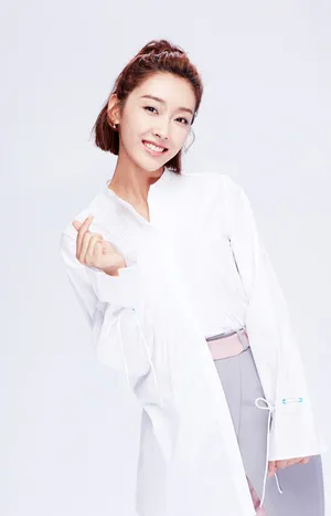 宣璐清新文艺白衬衫写真图片_3