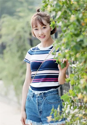 宣璐最新写真图片：少女气十足_2