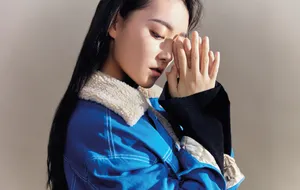 蒋依依俏皮可爱时尚写真大片_5