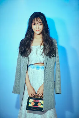 蒋依依青春少女风写真图片