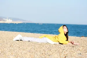 蒋依依海边唯美写真图片_2