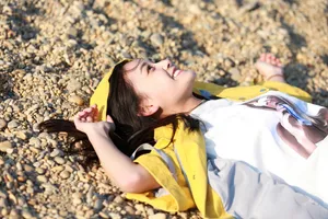 蒋依依海边唯美写真图片_3