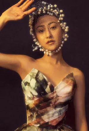 朱圣祎妩媚复古时尚写真大片_2