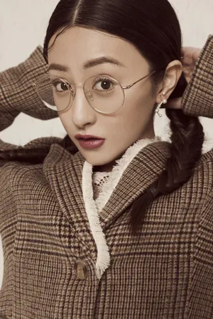 朱圣祎妩媚复古时尚写真大片_6