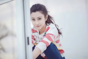 朱圣祎甜美阳光时尚街拍图片_6