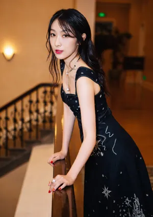 钟祺写真钟祺低胸礼服性感图片_5