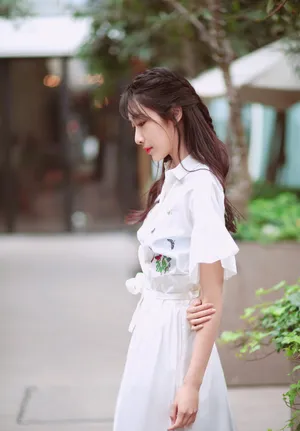钟祺户外甜美写真_3