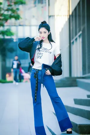 钟祺优雅性感街拍图片_7
