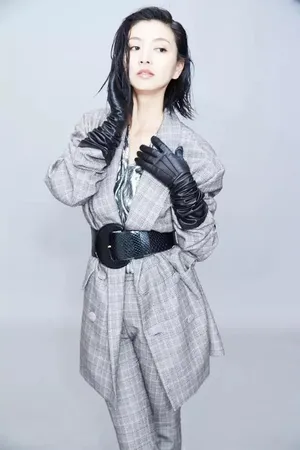 斓曦高级质感时尚杂志写真图片