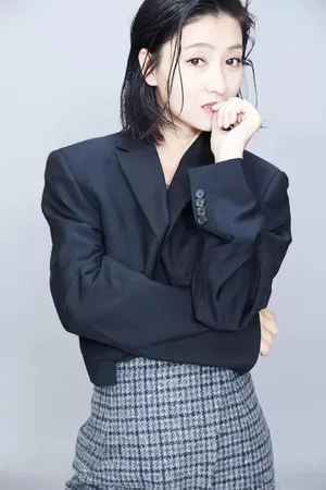 斓曦高级质感时尚杂志写真图片_4
