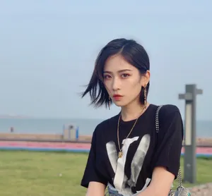 刘美彤清新户外写真图片_4