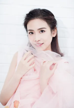 刘美彤性感杂志写真图片_4