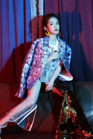 陈昊宇个性俏皮时尚写真图片_7