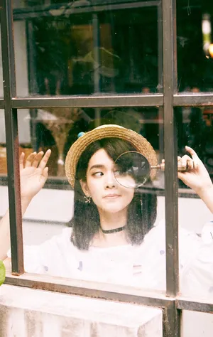 陈昊宇清新甜美写真图片_3