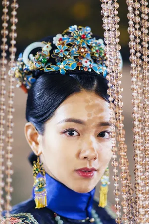 陈昊宇《如懿传》舒妃角色写真图片_8