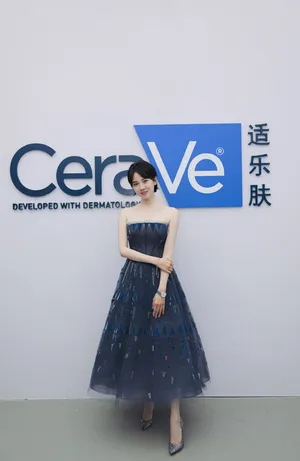 陈小纭清新淡雅活动照图片_5